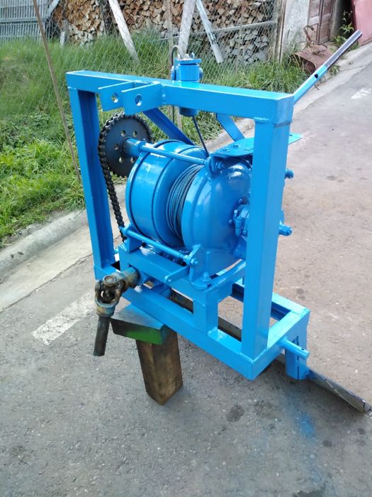 Vand troliu forestier tractor