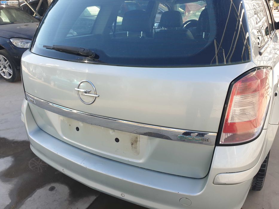 Haion Hayon Capota Portbagaj Dezechipat cu Luneta Geam Sticla Opel Astra H Break Combi 2004 - 2010 Culoare Z30C [K7193]