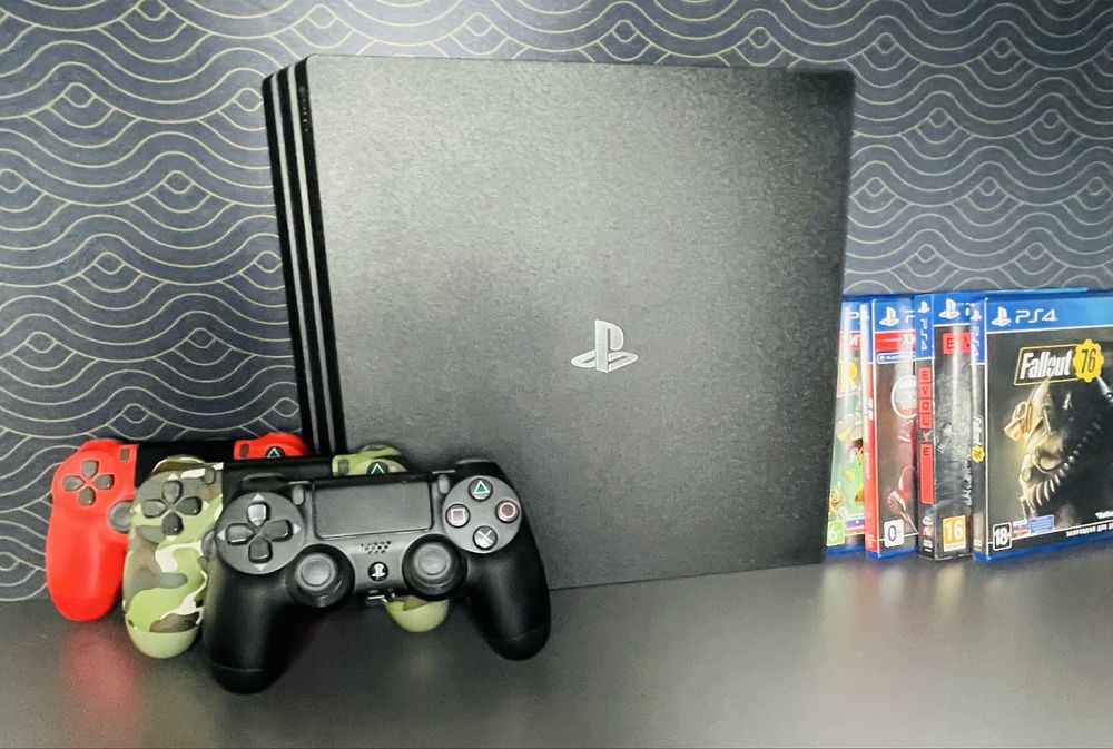playstation 4 Pro - отличное состояние !