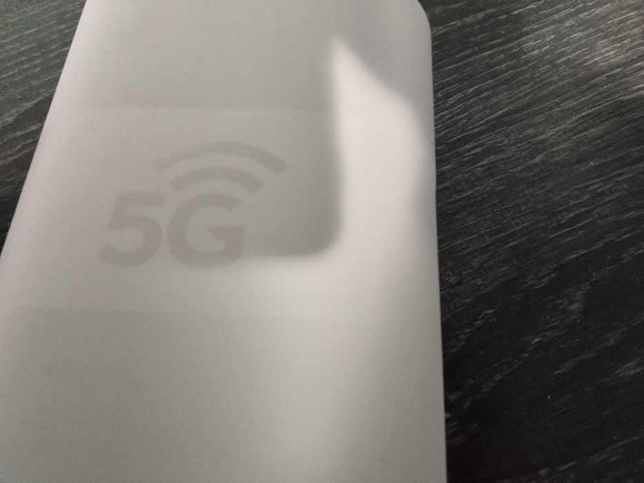 страхотен ултра бърз 5G СИМ рутер за мобилен интернет на Иетел