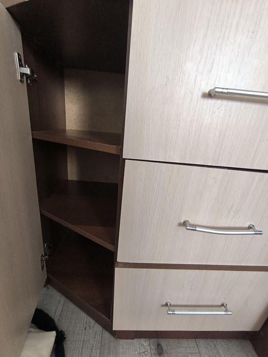 Продам Шкаф спальный