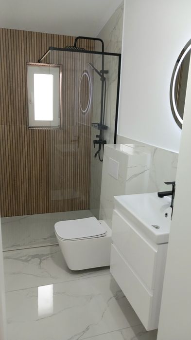 PROPRIETAR - locaţie excelenta, toate utilitaţile, finalizat