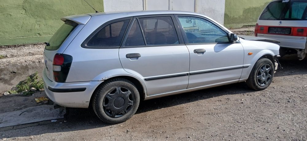 Mazda 323 2.0  2001g