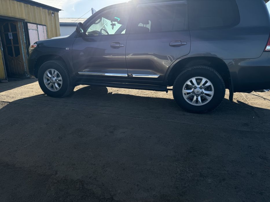 Шины в зборе с дисками