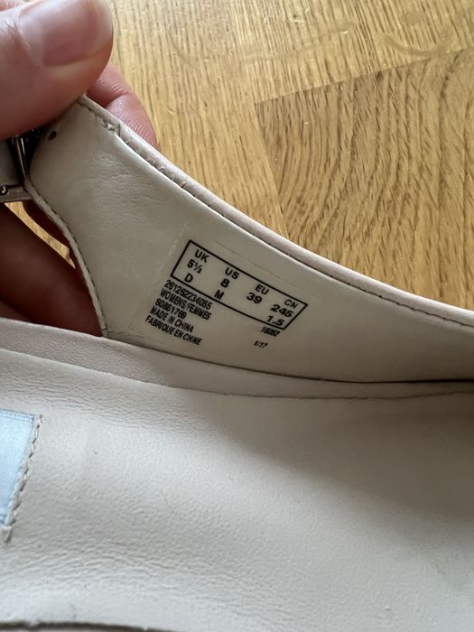 Дамски обувки Clarks