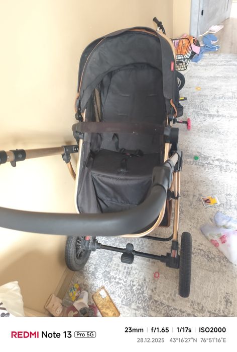 Коляска продам двигатель хороший