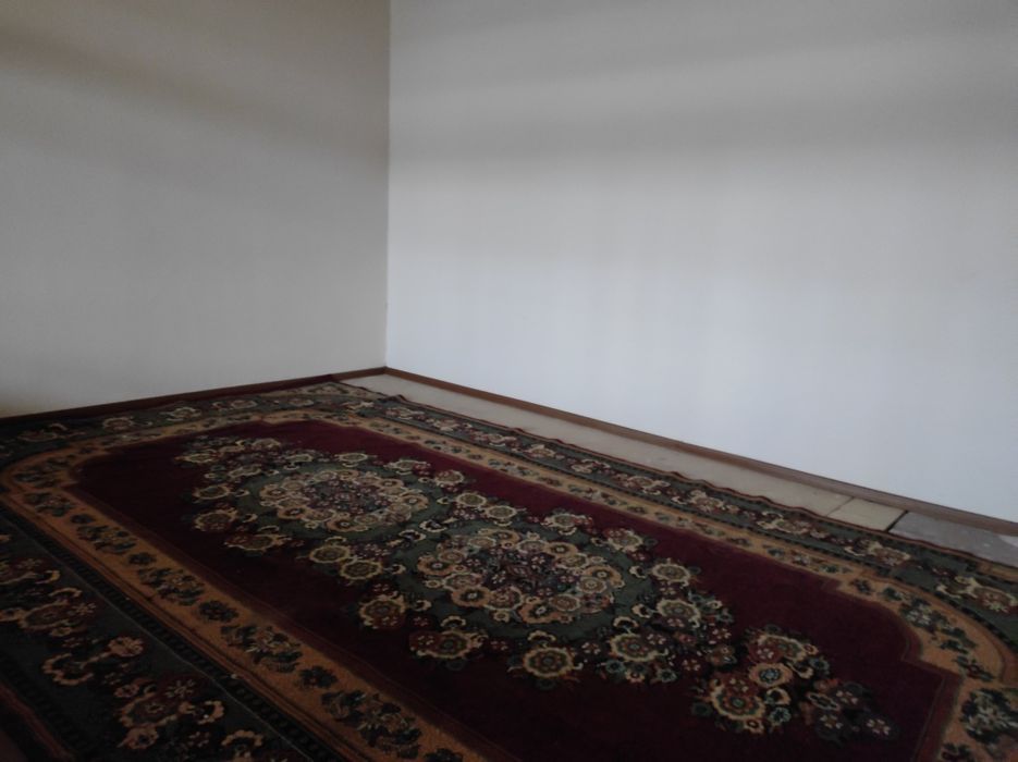 Зангиота, "Қуёшли" ("Солнечний") МФЙда 3 хонали уй ижарага берилади.