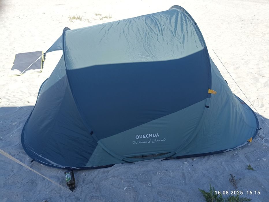 Cort Quechua 2 seconds 3 persoane