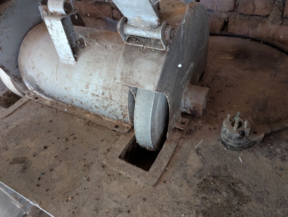 Vând polizor industrial 380V