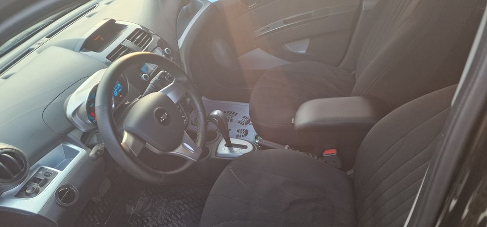 Продажа машина спарк автомат