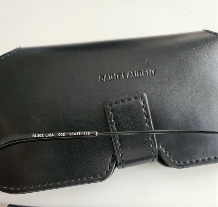 Saint Laurent SL 302 LISA 002
SL 302 LISA 002