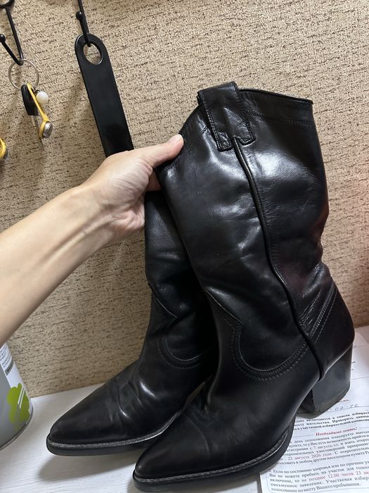 Продам казаки zara