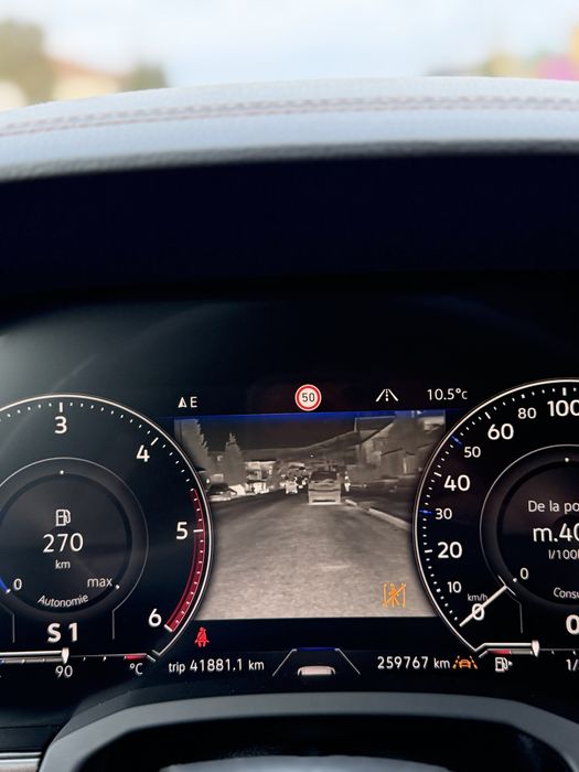 VW Touareg 3.0 2019 Euro 6 Full