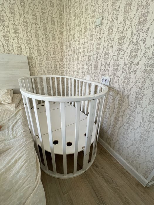 Продам детскую кроватку 7 в 1