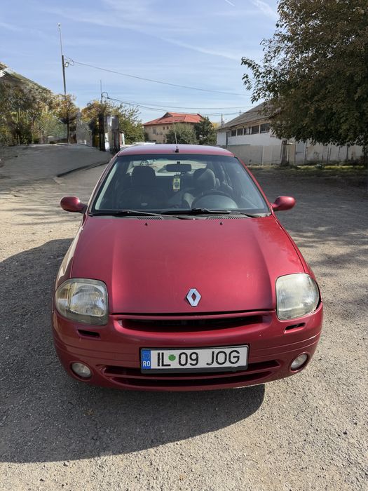 Vand Renault Clio 2002 , motor 1.4 benzina
