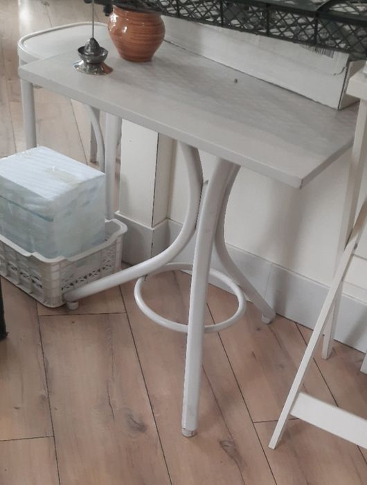 Продается антикварные столики.