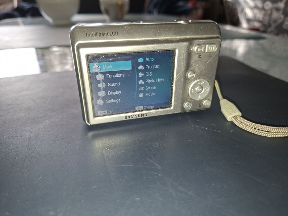 Samsung ES 15, Inteligent LCD, 10,2 MP, cu husă transport,fără card SD
