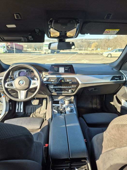 Vând BMW  530e l  xDrive l  M Sport l 2020 l HUD l