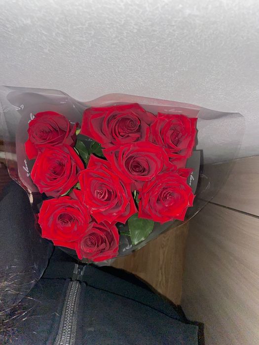 Цветы роза 9 шт метр