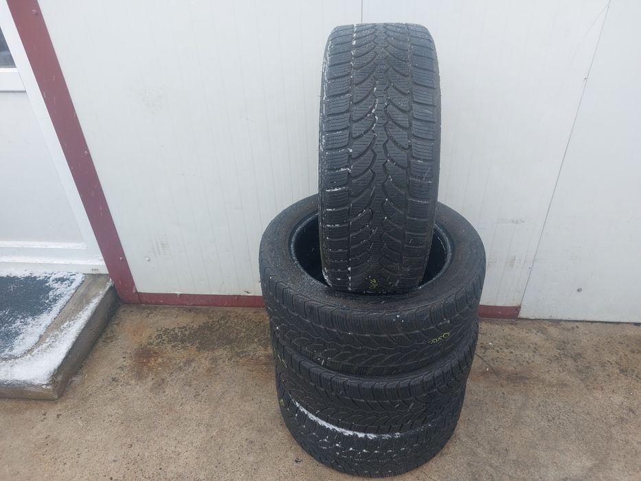 150 lei bucata! Set anvelope M+S/IARNA 225 50 r17 Bridgestone