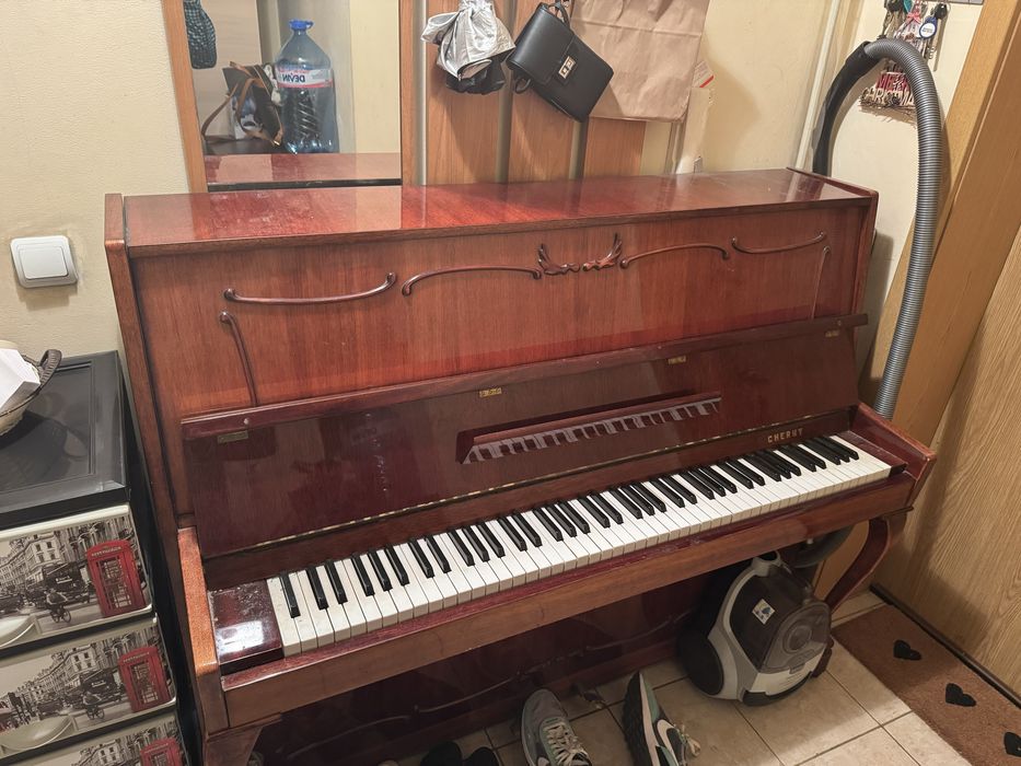 Класическо пиано Cherny