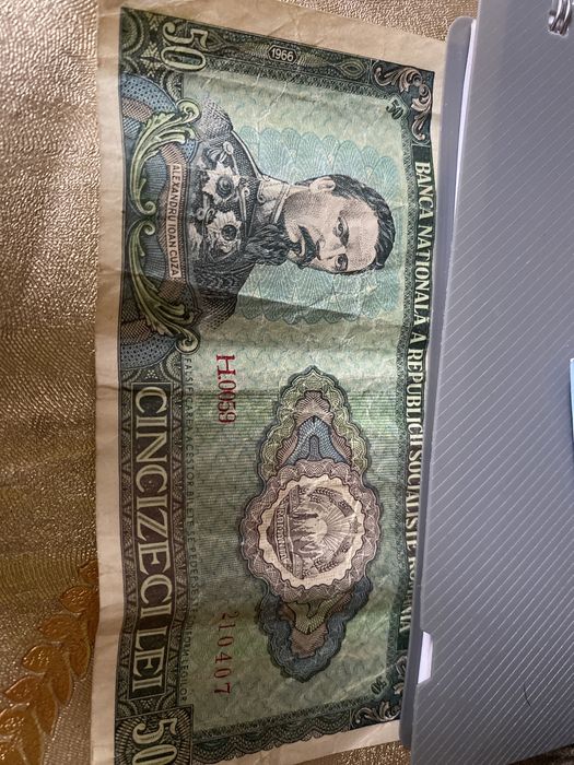 Vand bancnote de 2000 de lei din anul eclipsei de soare