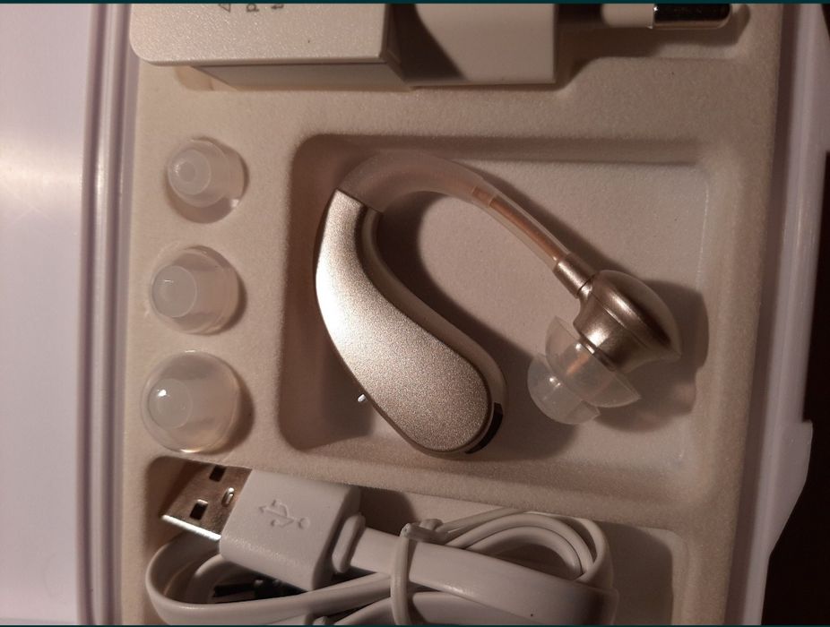 Aparat auditiv cu acumulatori