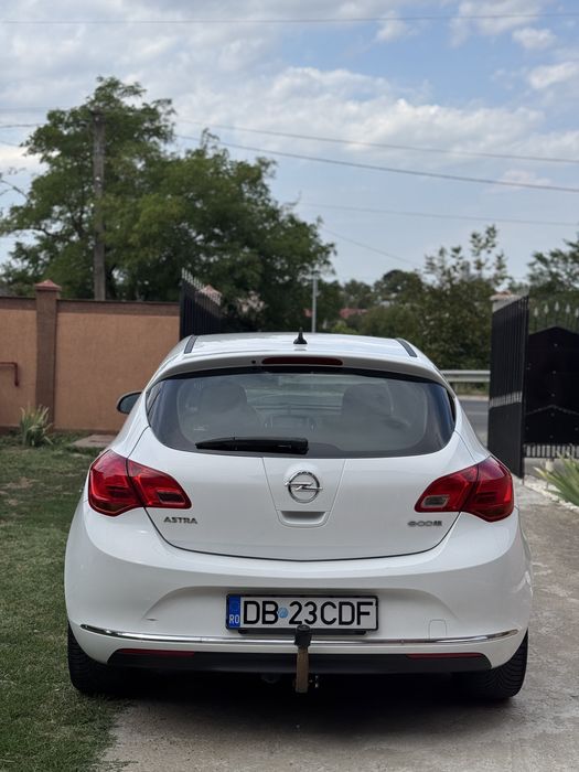 Opel Astra J 2014 Motor 1.7 disel
