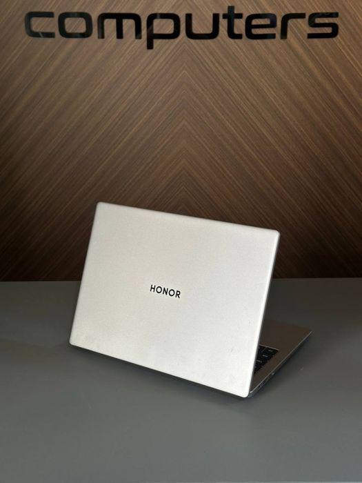 Kuchli Noutbuk Huawei Honor