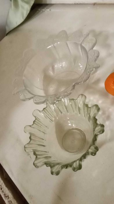 стъклени и порцеланови купи и чинии за ордьоври от соца