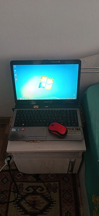 Vând laptop acer