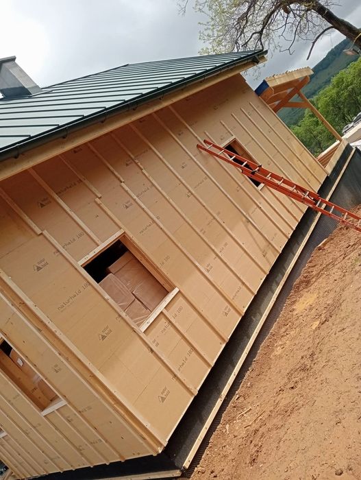 Casă Canadiană în Stil American – Eficiență și Eleganță la Cheie
​Cauți o locuință calduroasă, economică și cu un design deosebit? Construim case pe s