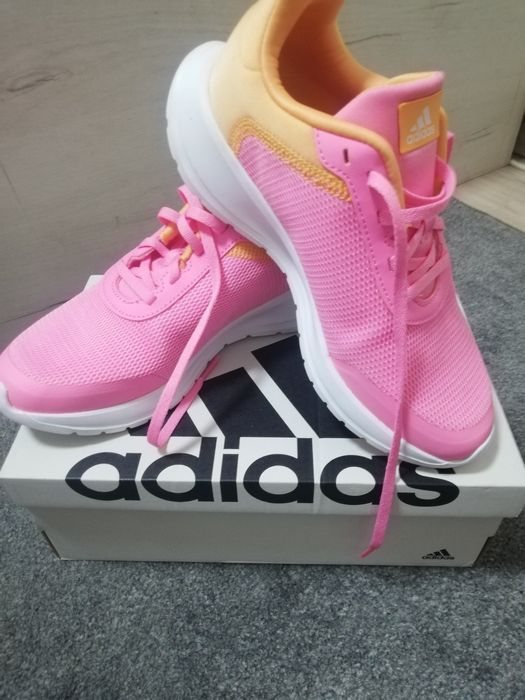 Дамски маратонки адидас