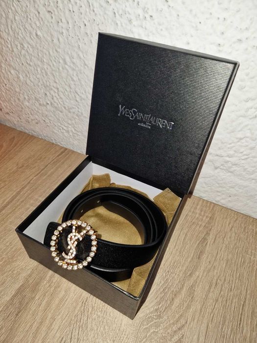 Curea neagră Yves Saint Laurent