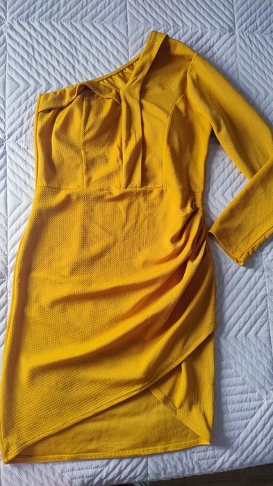 Сини рокли,Златна рокля  L,жълта S