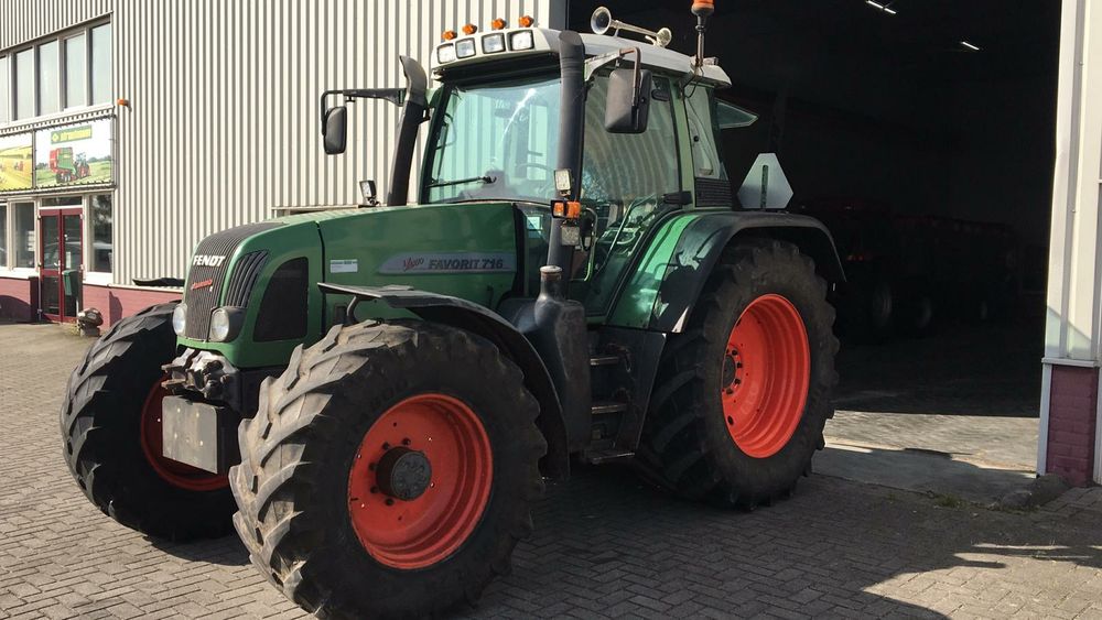 Dezmembrez tractor Fendt 711,716