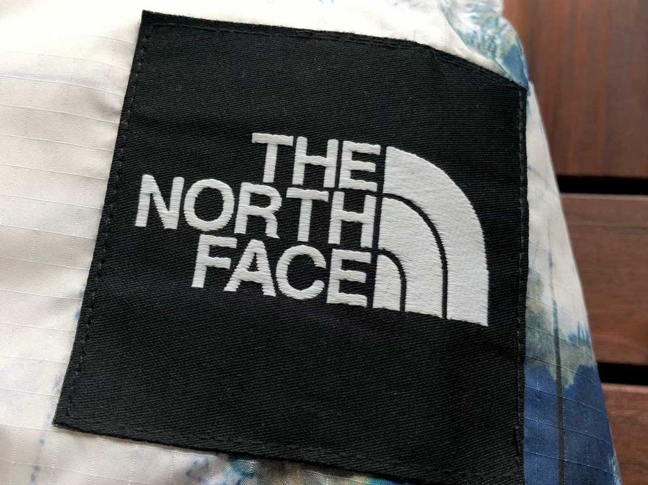 Geaca The North Face cu puf Premium