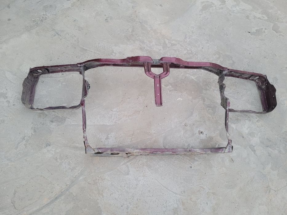 Мерседес 210 телевизор