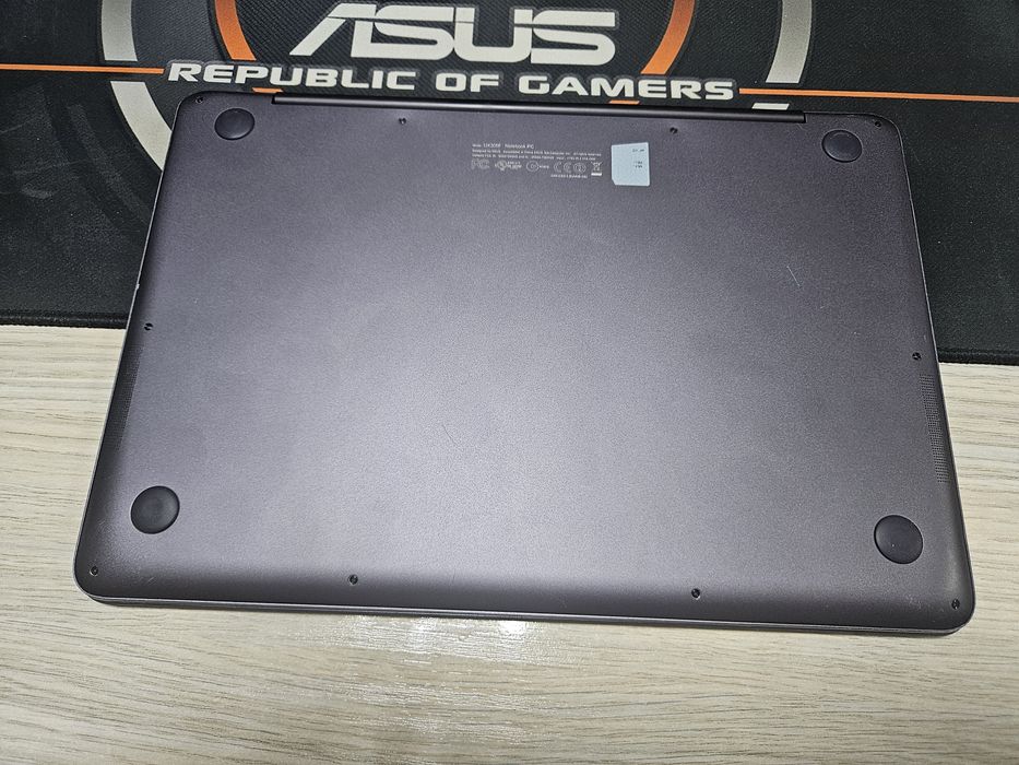 Asus Zenbook ux305f