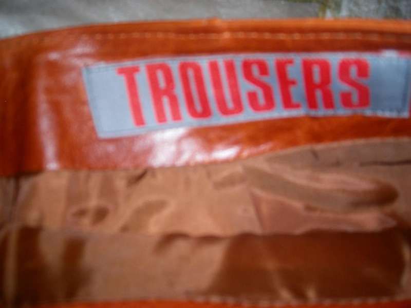 Много елегантна пола от естествена кожа размер "S" марка "Trousers