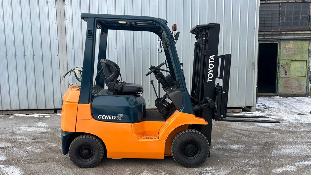 Продам Вилочный погрузчик (кара)