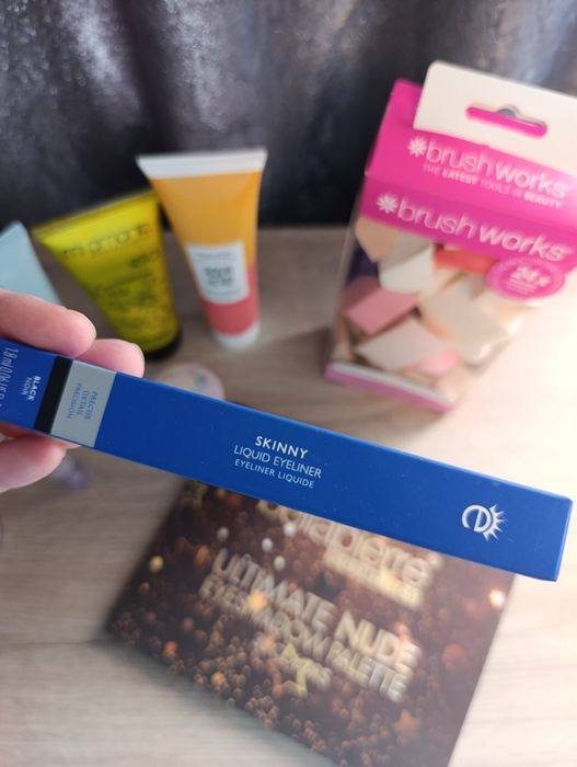 Чисто нова дамска козметика