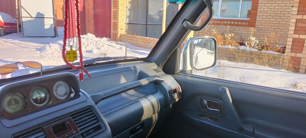 Продам Митсубиси поджеро 2