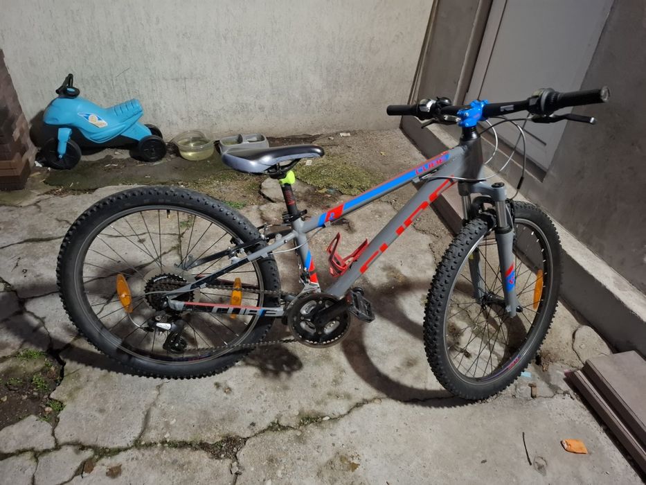 Biciceta cube race 24