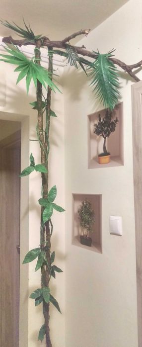 Decor exotic liana cu muschi si frunze de palmier