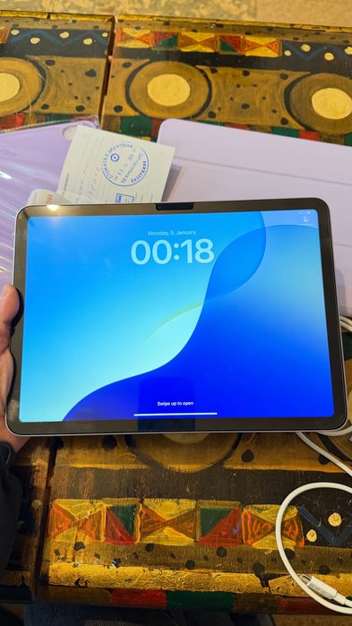 iPad Air 11-inch (M2) Wi-Fi 128Gb с гаранция