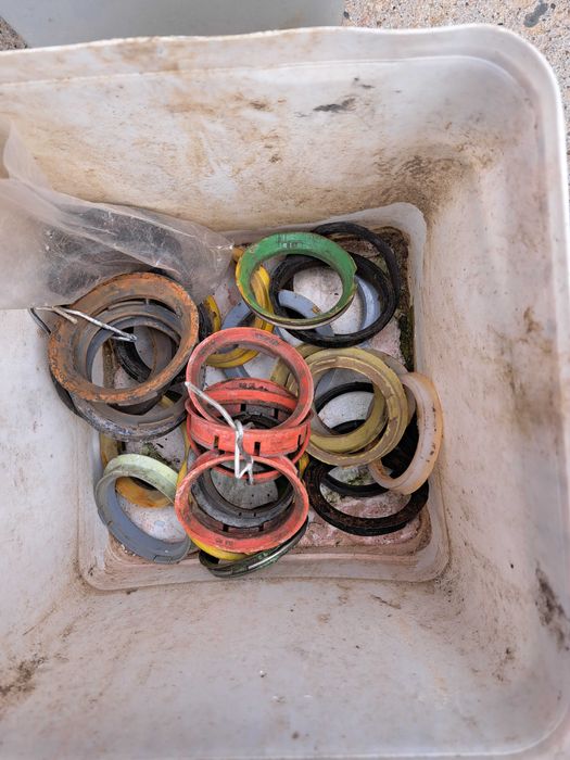 Капачки за джанти и фтулки