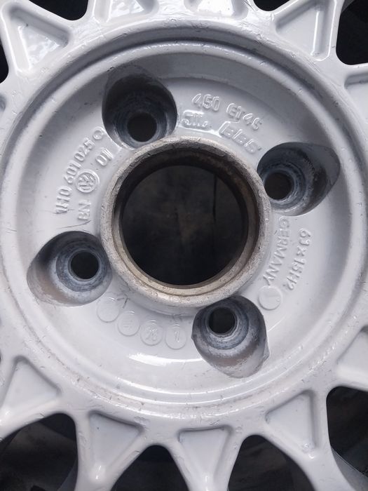 Диски R15 BBS. Два вареные. На Гольф 3.