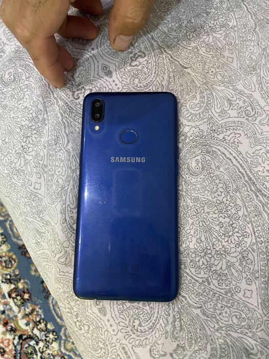 продам телефон samsung a10s