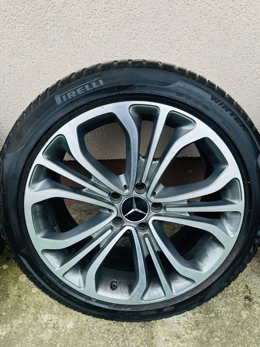 Jante Mercedes originale pe 19” cu anvelope de iarna Pirelli 245/45R19